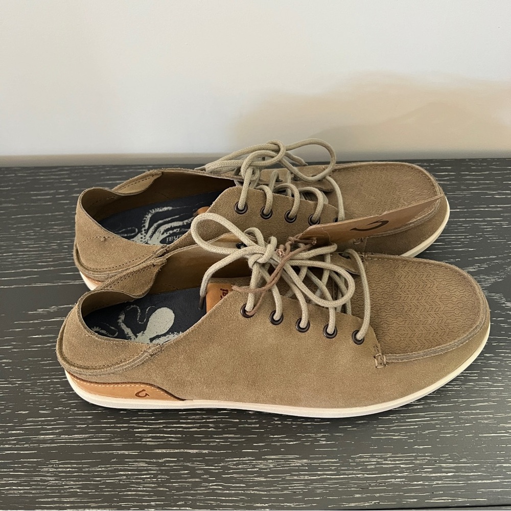 Men’s US Size 10 Olukai Sneakers Suede Leather Tan *NEW* w/TAGS
